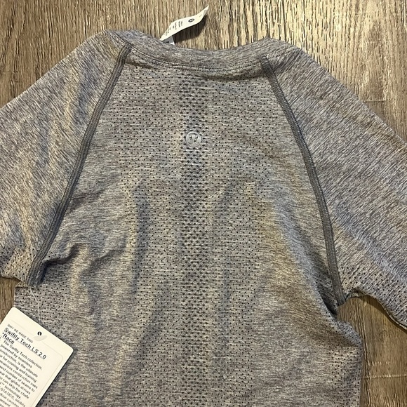 Lululemon Swiftly Tech Long Sleeve Shirt 2.0 *Race Length - Picture 8 of 8
